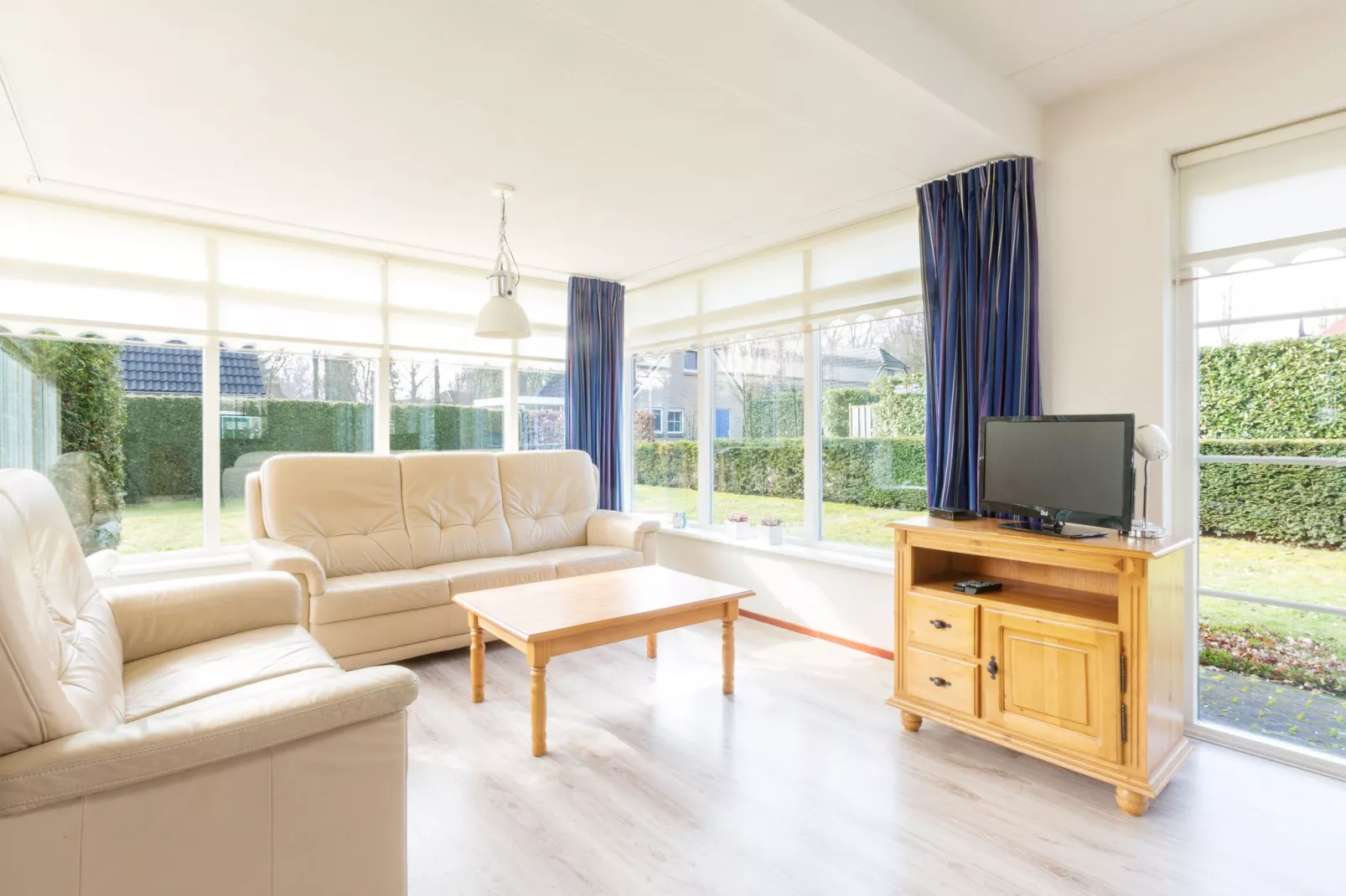 Recreatiepark Tolplas 11-Living room