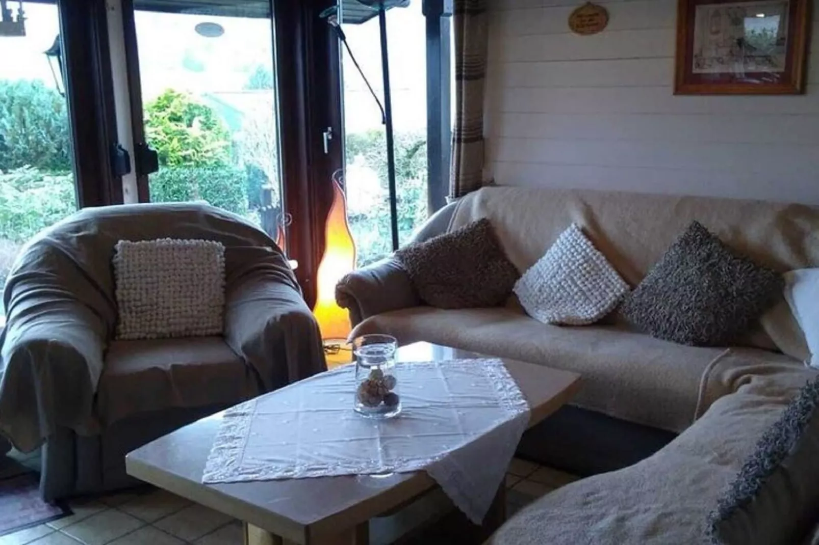 Ferienhaus am Hennesee mit Terrasse-Living room
