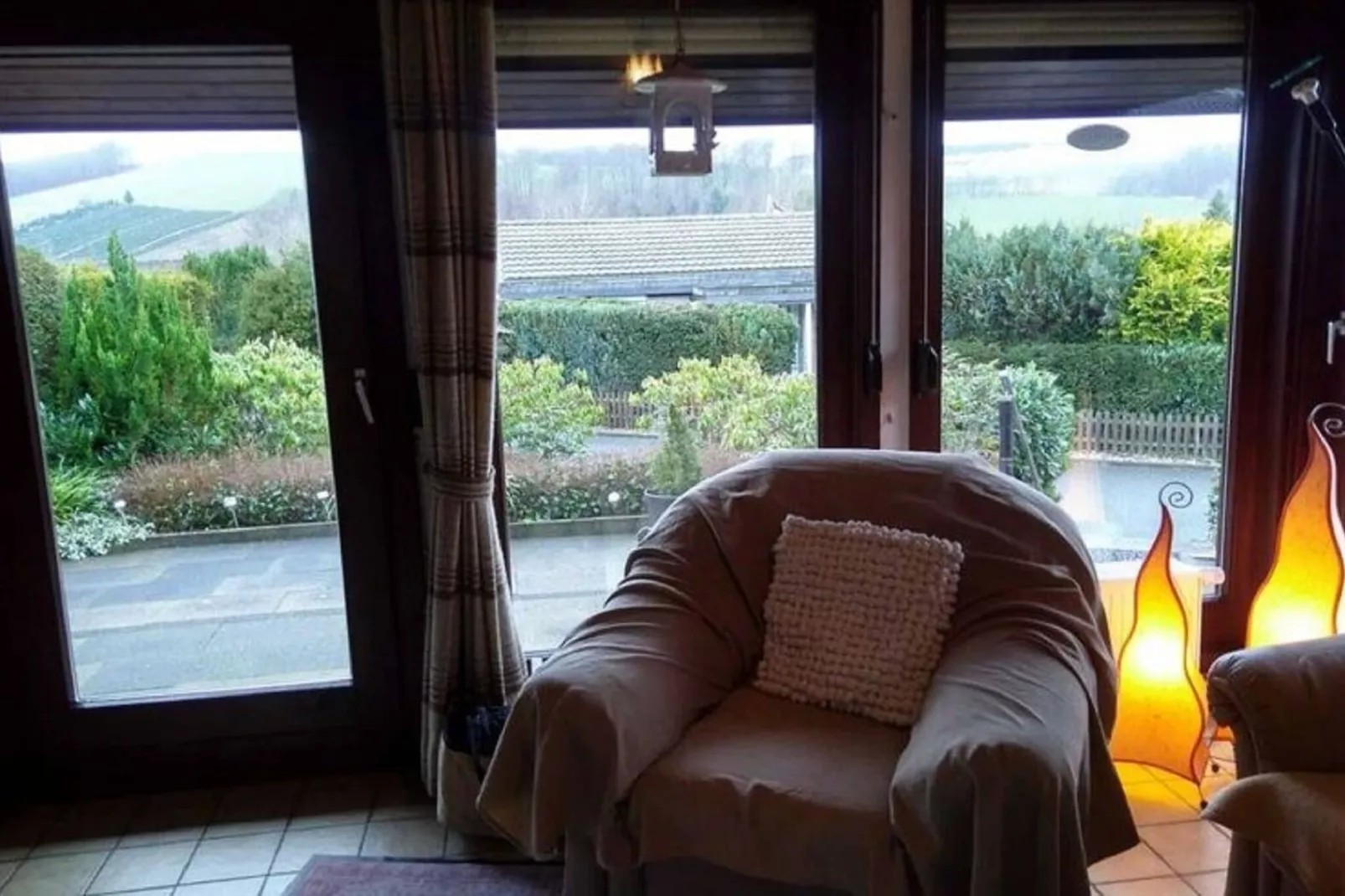 Ferienhaus am Hennesee mit Terrasse-Living room