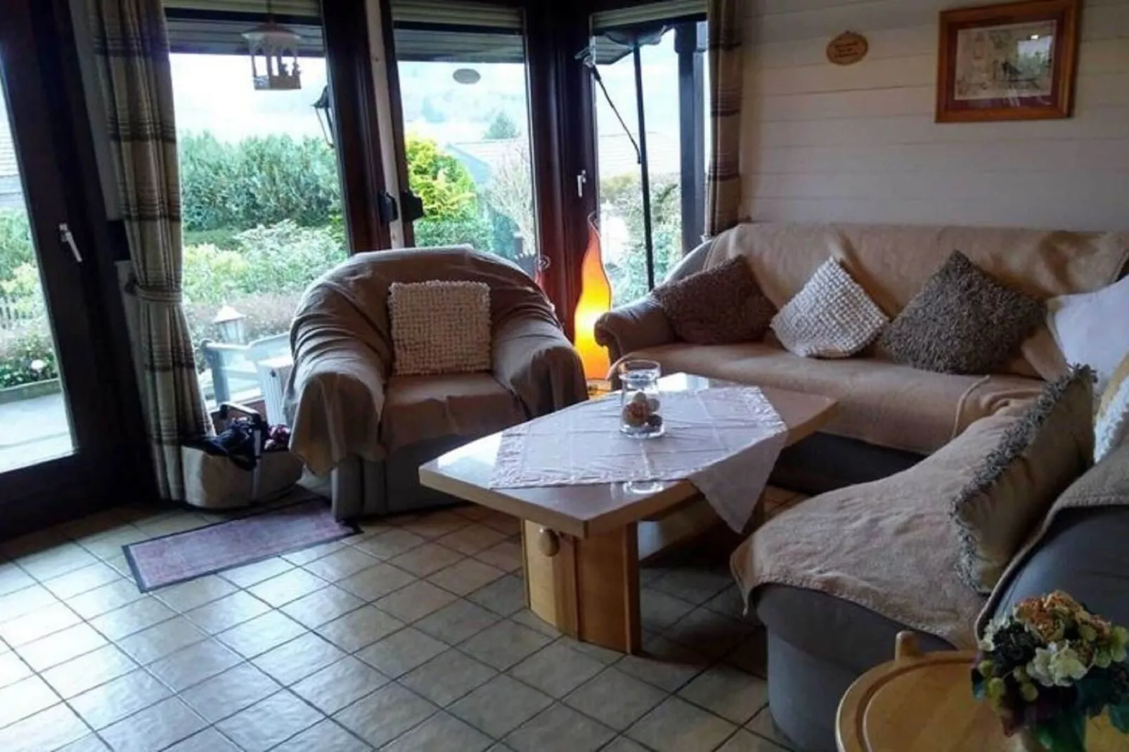 Ferienhaus am Hennesee mit Terrasse-Living room