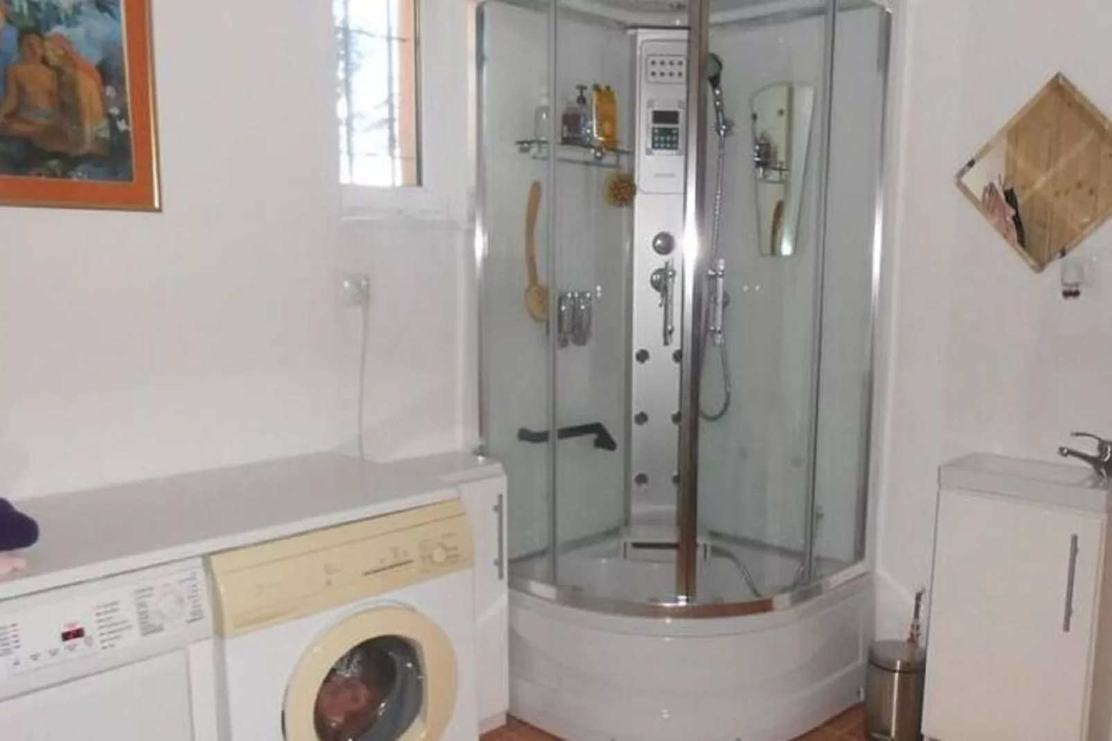 House in the kashubian village-Bathroom