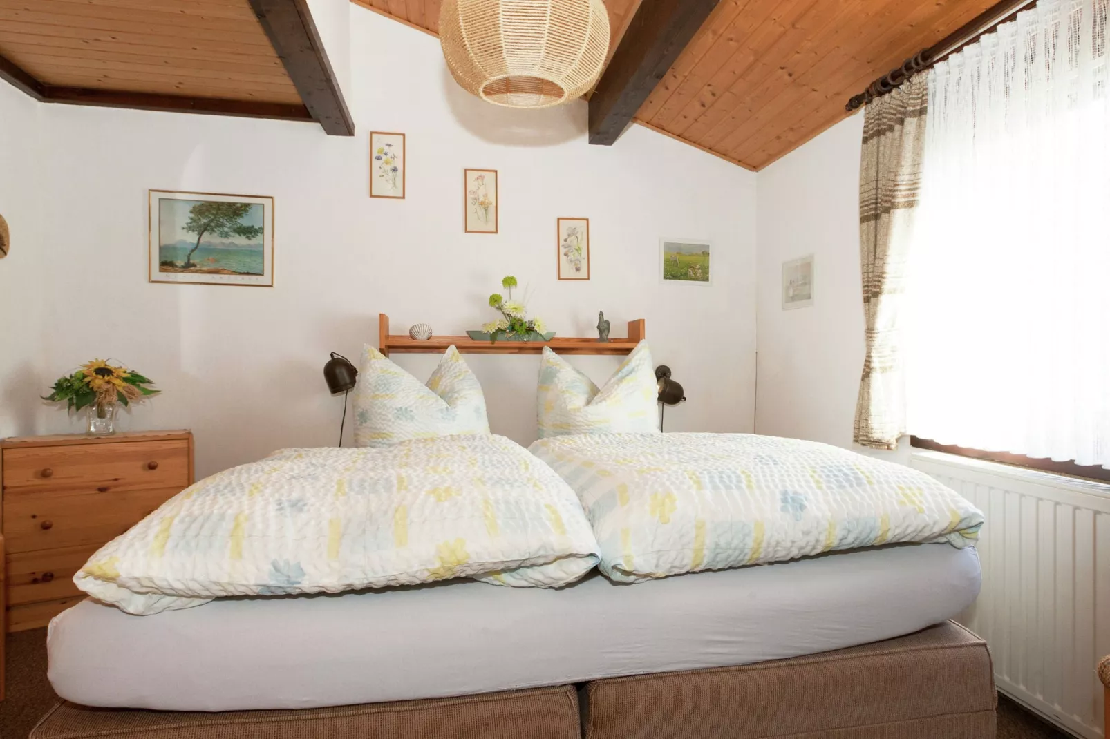 Ferienhaus am Hennesee mit Terrasse-Bedroom