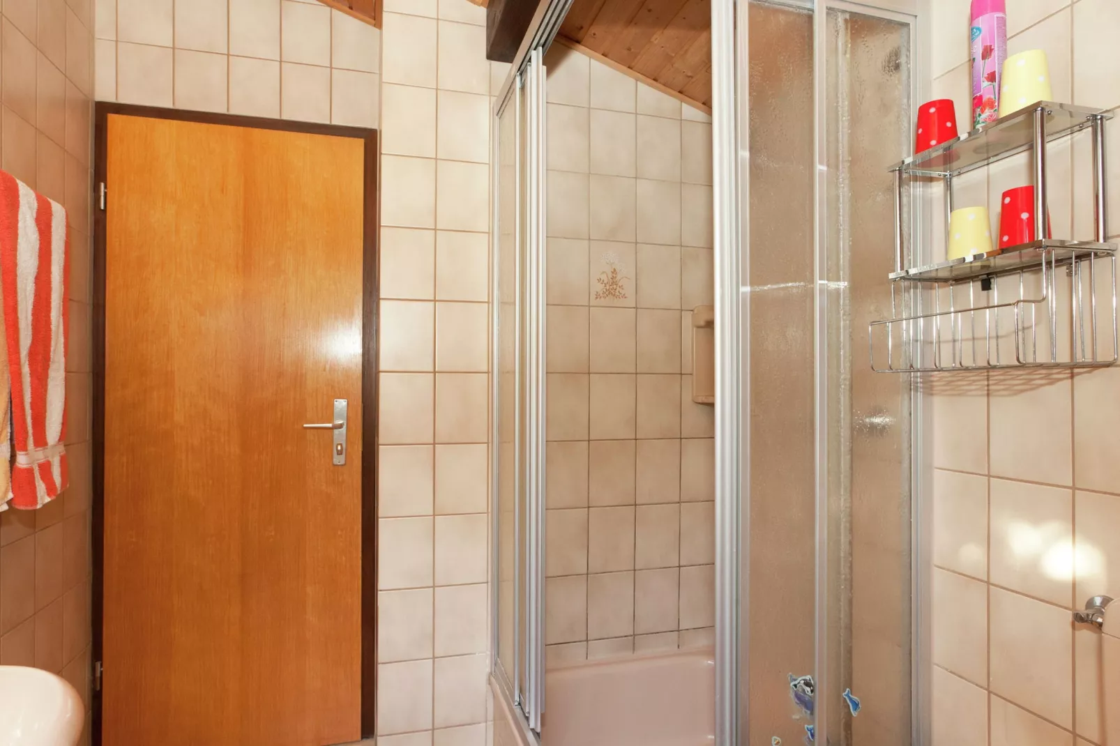 Ferienhaus am Hennesee mit Terrasse-Bathroom