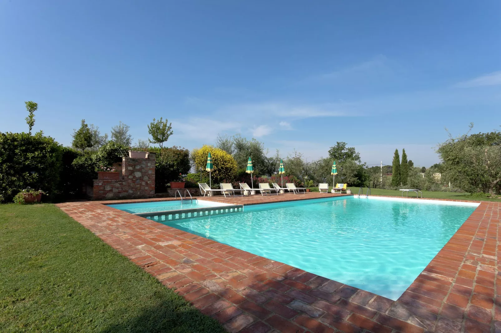 Portico della Volpe-Pool