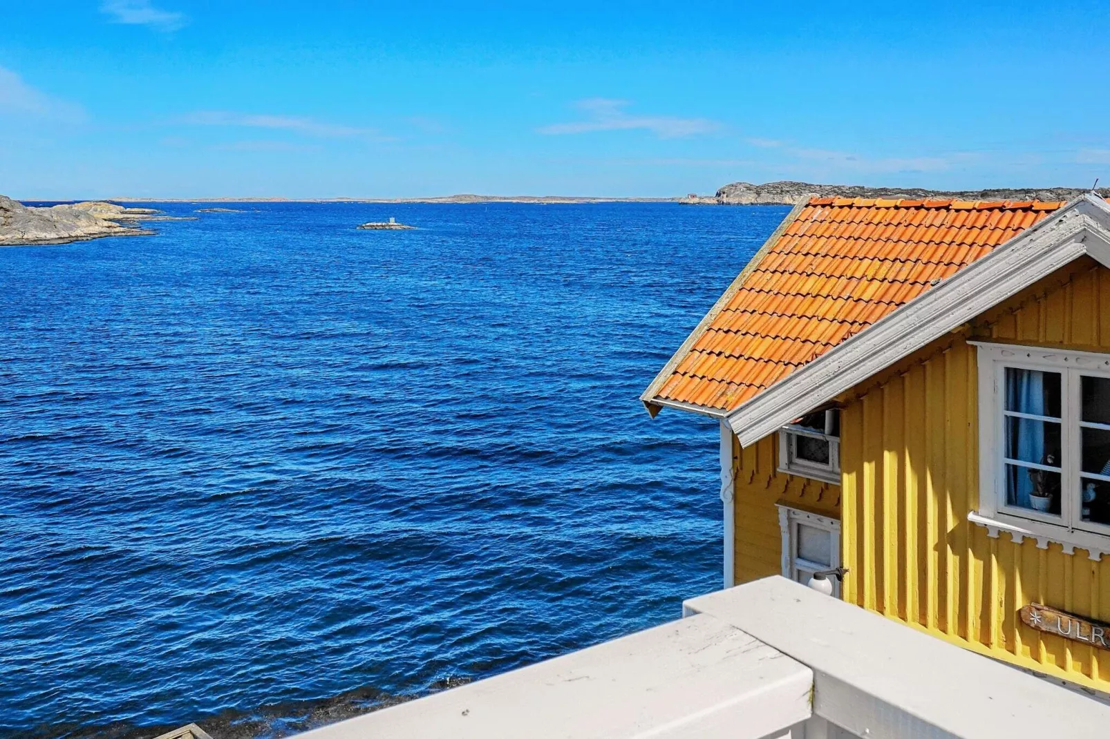 6 person holiday home in Gullholmen