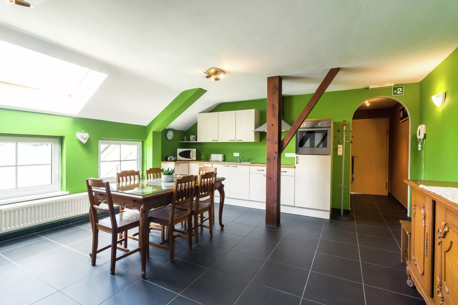 Le Gite Familial-Dining room