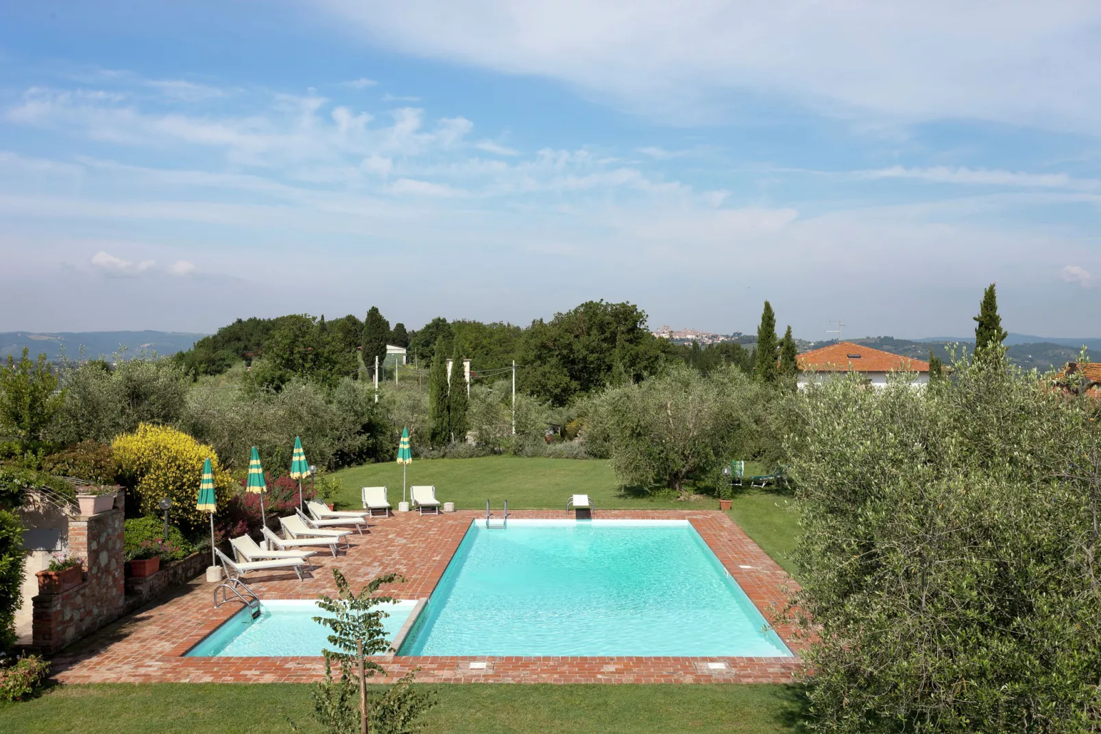 Portico del Tasso-Pool