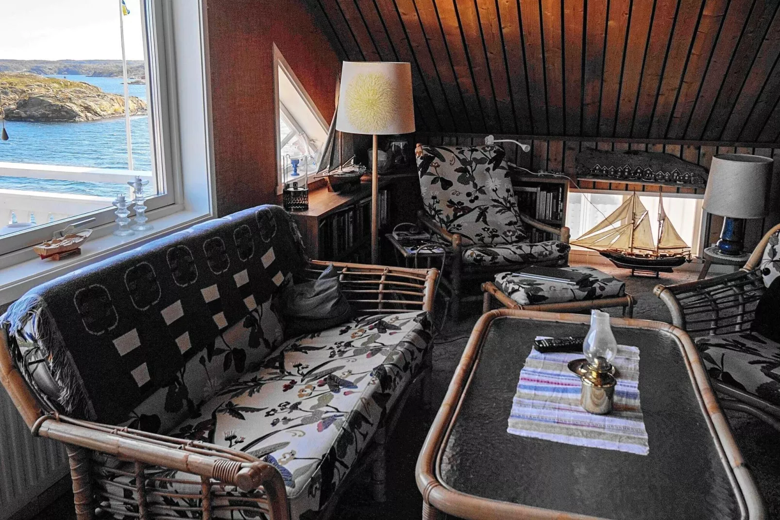 6 person holiday home in Gullholmen-Indoor