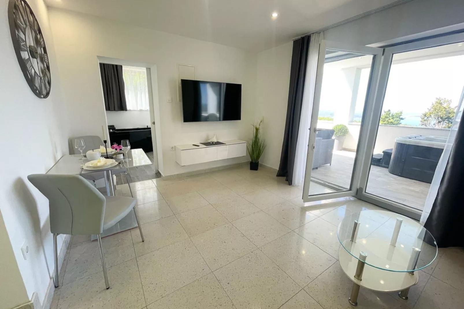 Milly 2-Living room
