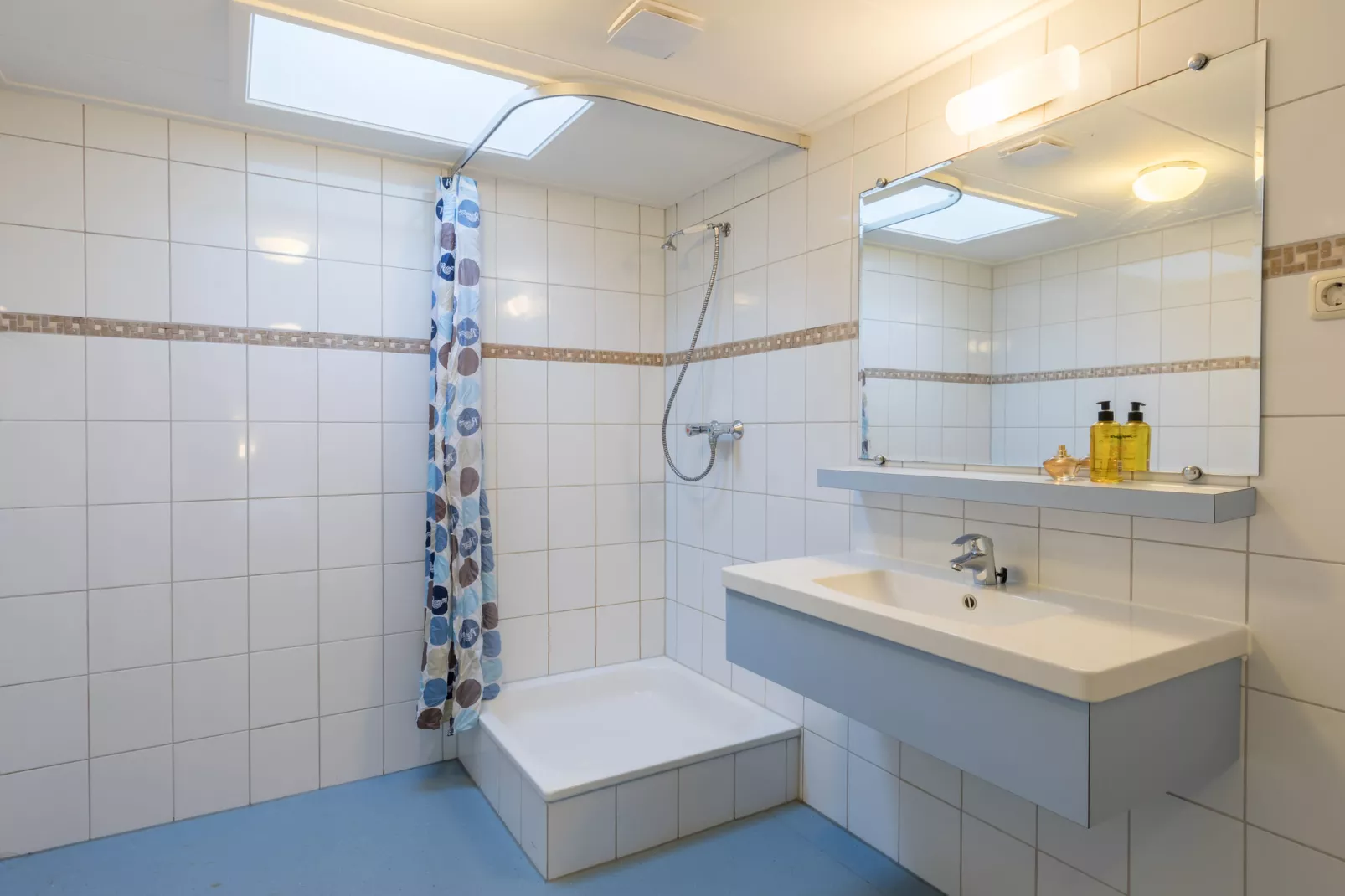 Vakantiepark Klein Vink 13-Bathroom
