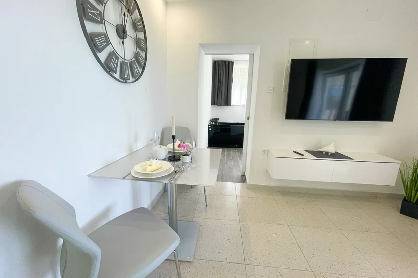 Milly 2-Living room