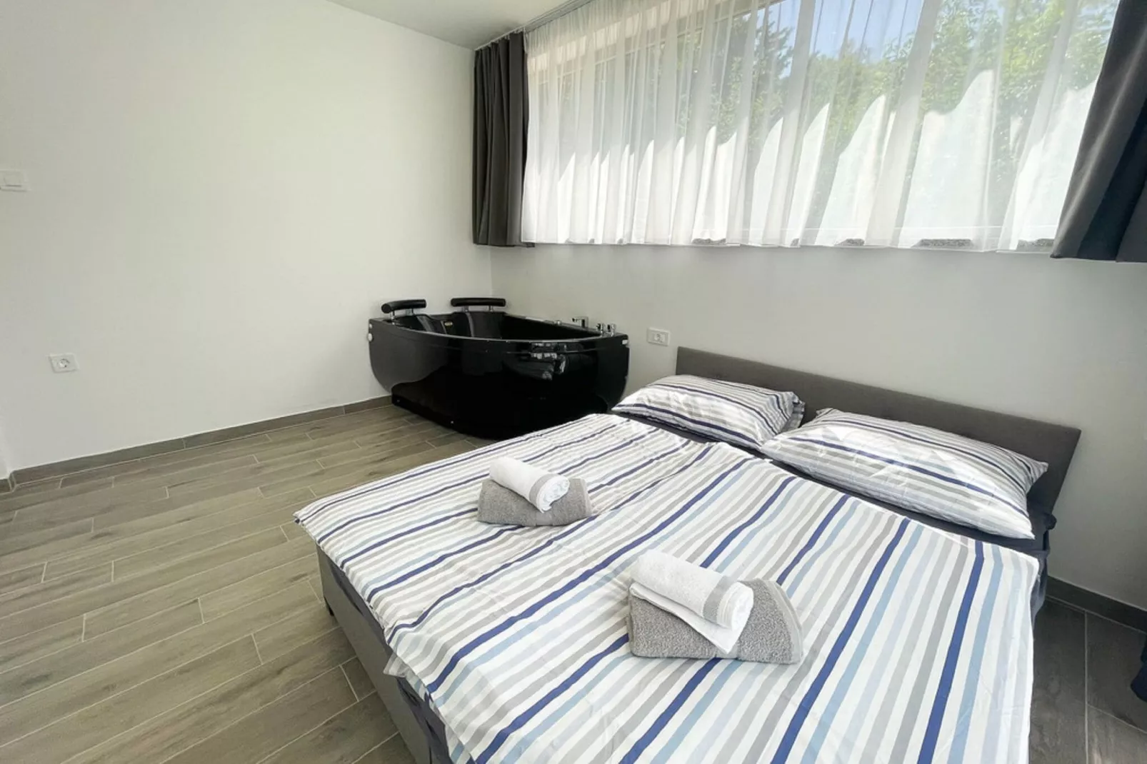 Milly 2-Bedroom