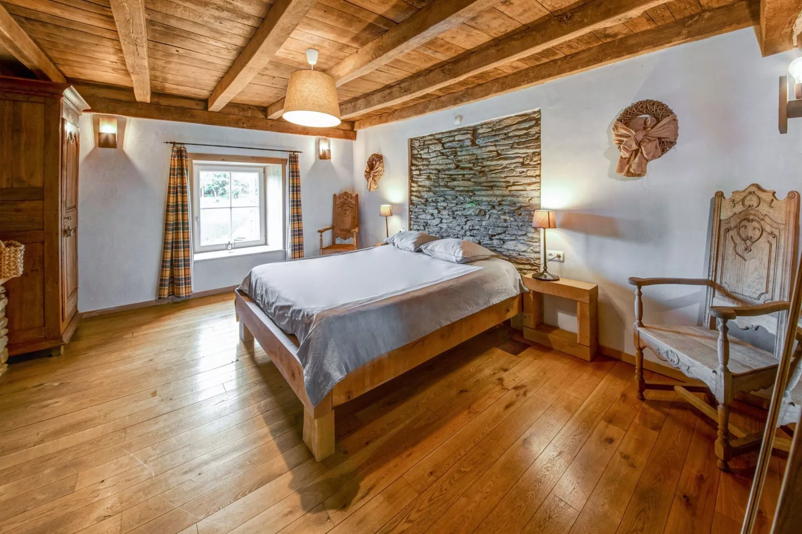La Nuitée des Nutons-Bedroom