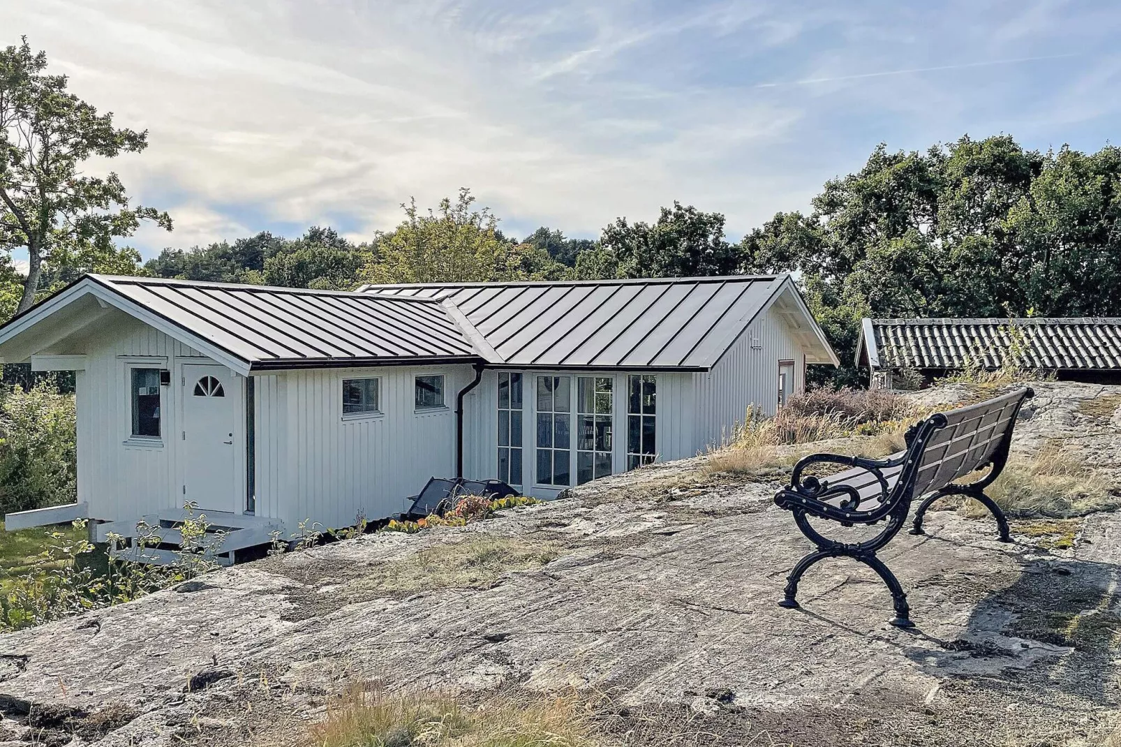 Magical Seaside Retreat on Tjorn-By Traum-Outdoor