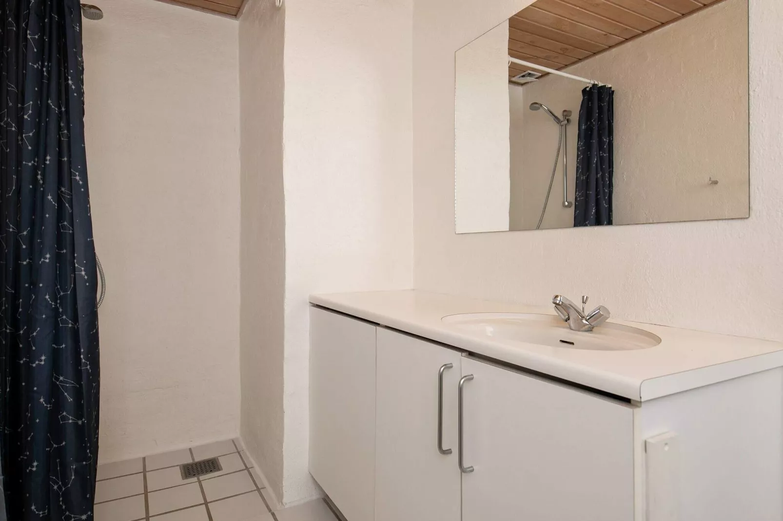 8 person holiday home on a holiday park in Blåvand-Indoor