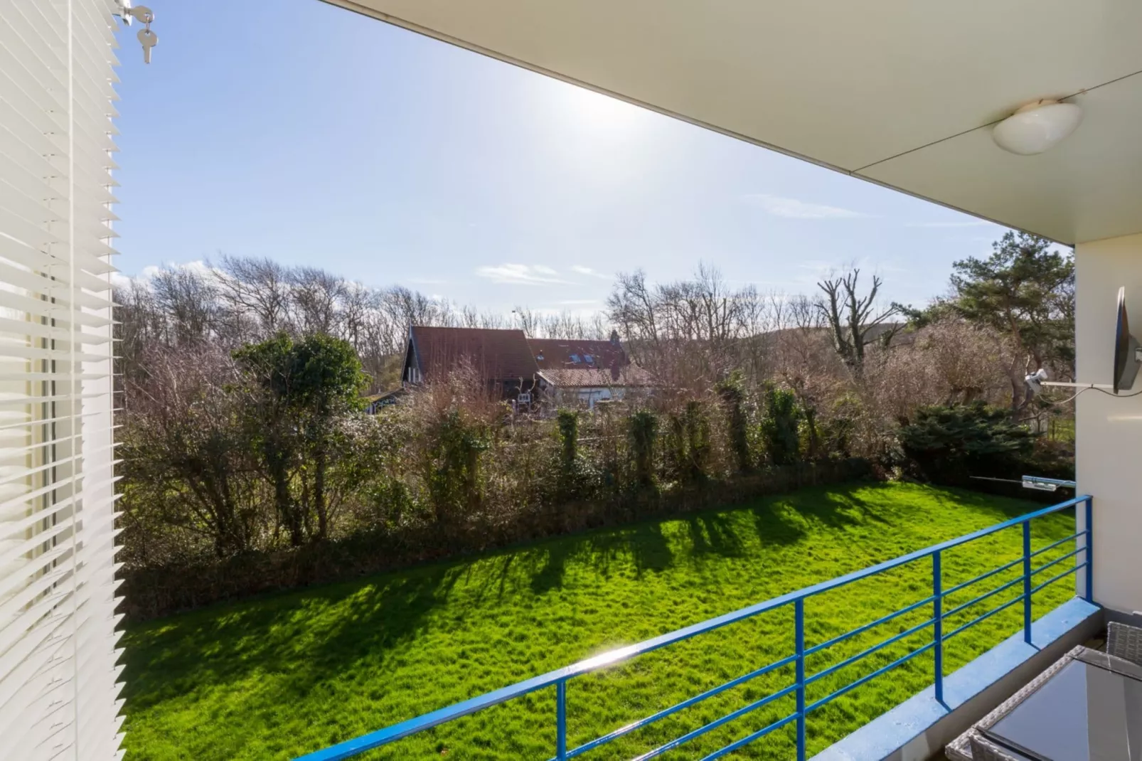 Appartement Burg van Woelderenlaan-View summer