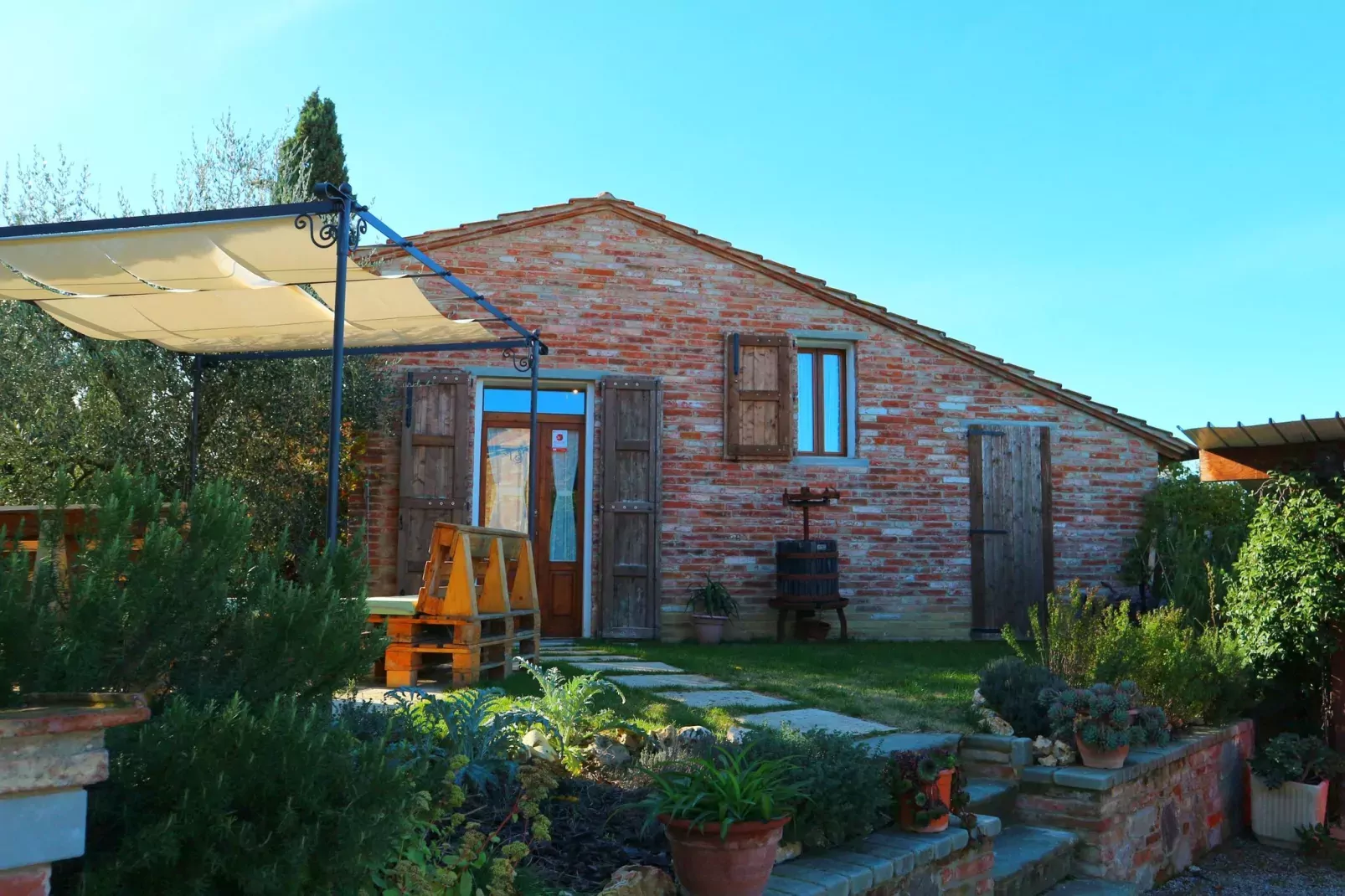 Portico del Tasso-Exterior summer