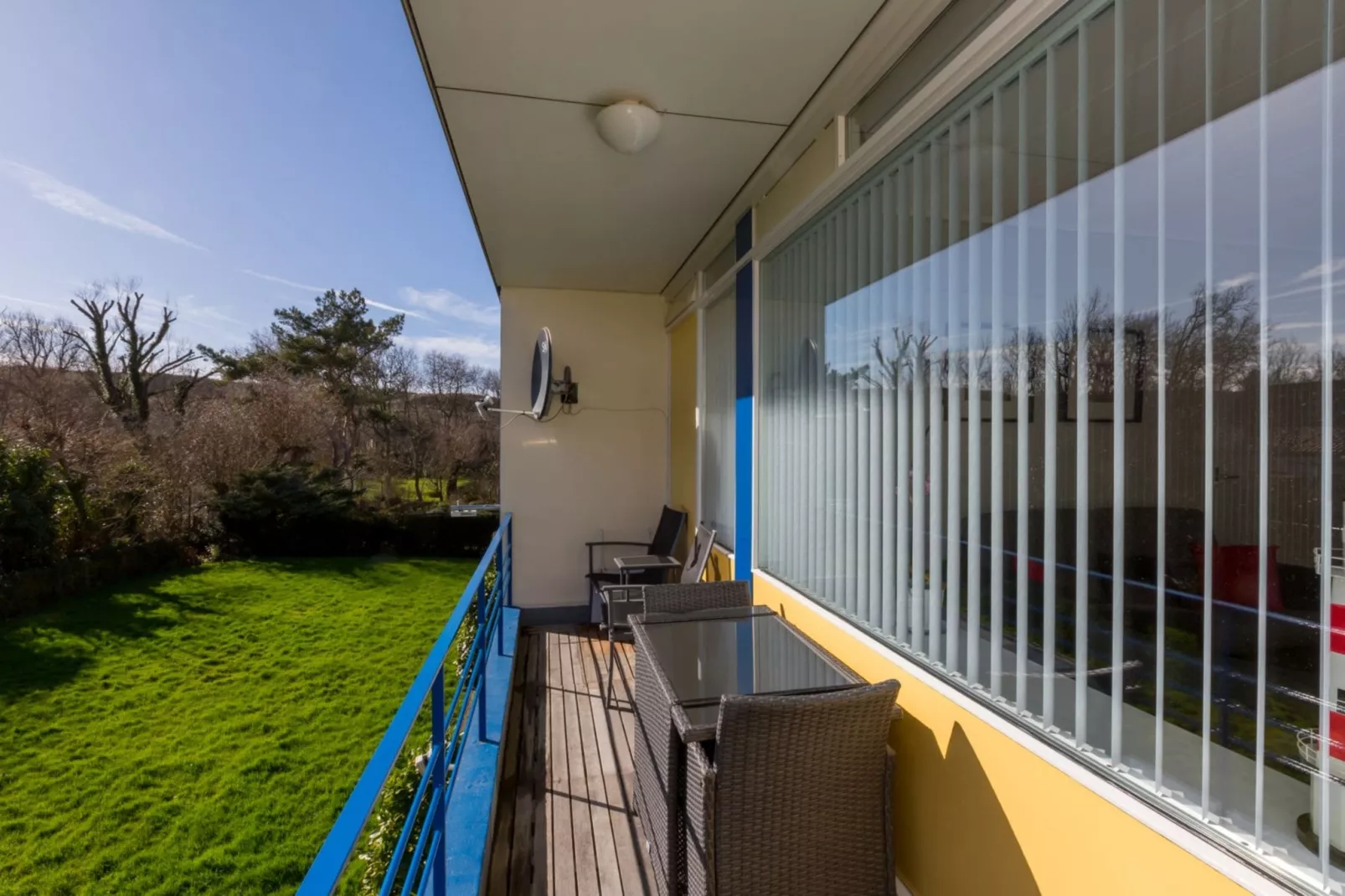 Appartement Burg van Woelderenlaan-Terrace balcony