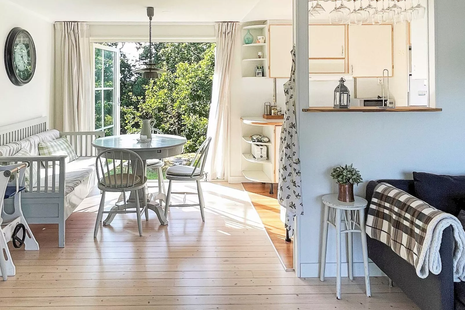 Magical Seaside Retreat on Tjorn-By Traum-Indoor