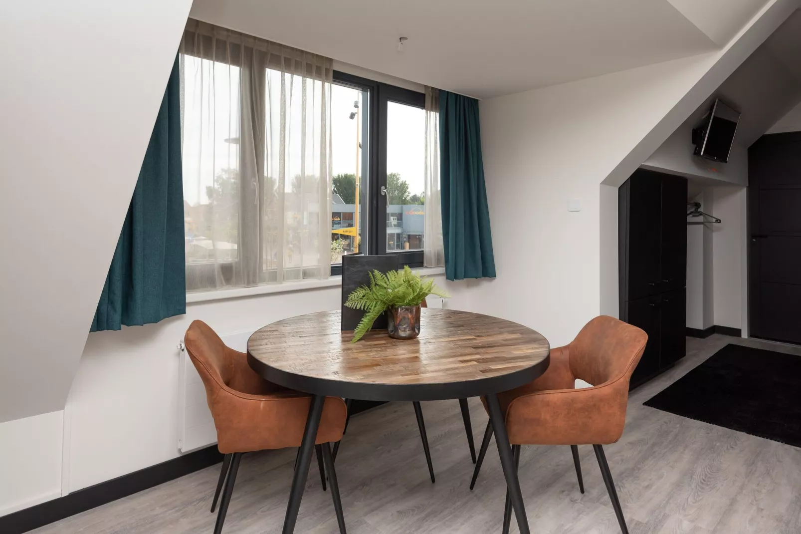 Jan van Renesseweg 1 - 2 pax-Living room