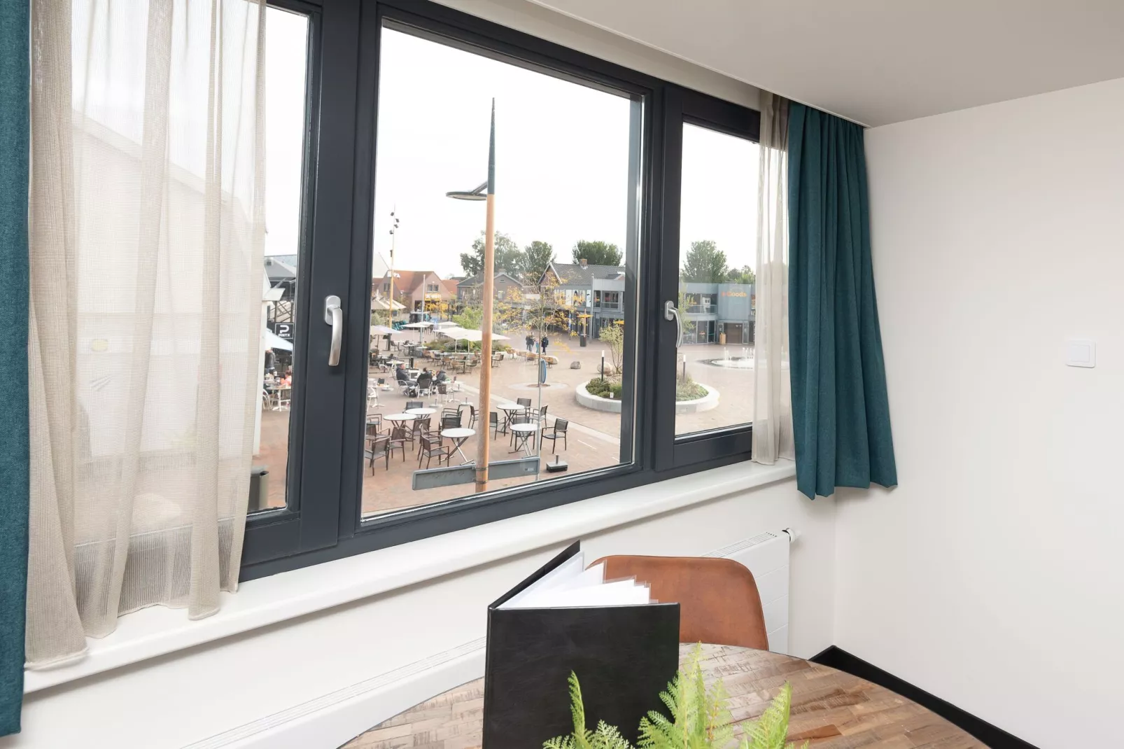 Jan van Renesseweg 1 - 2 pax-Living room