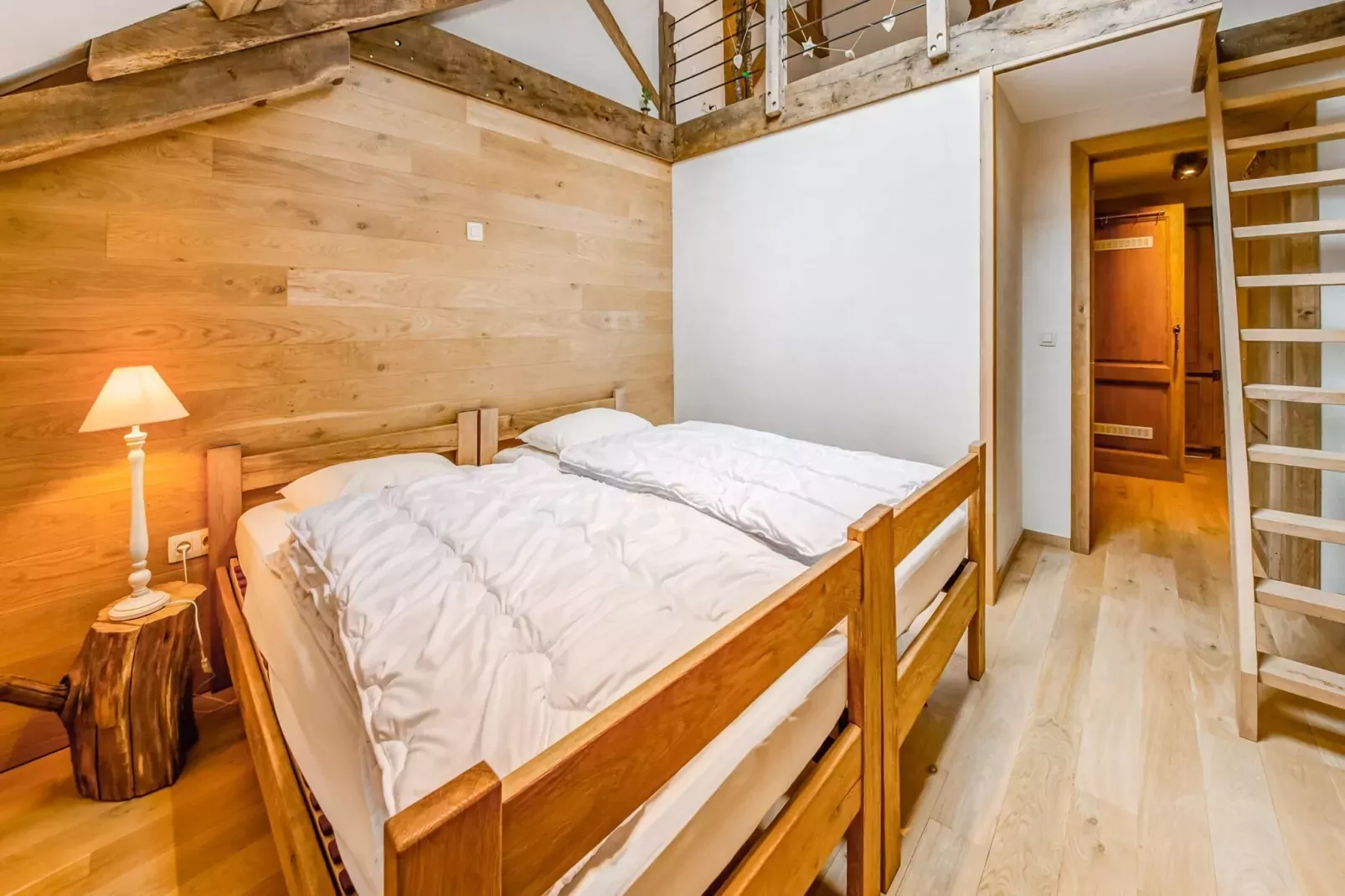La Nuitée des Nutons-Bedroom