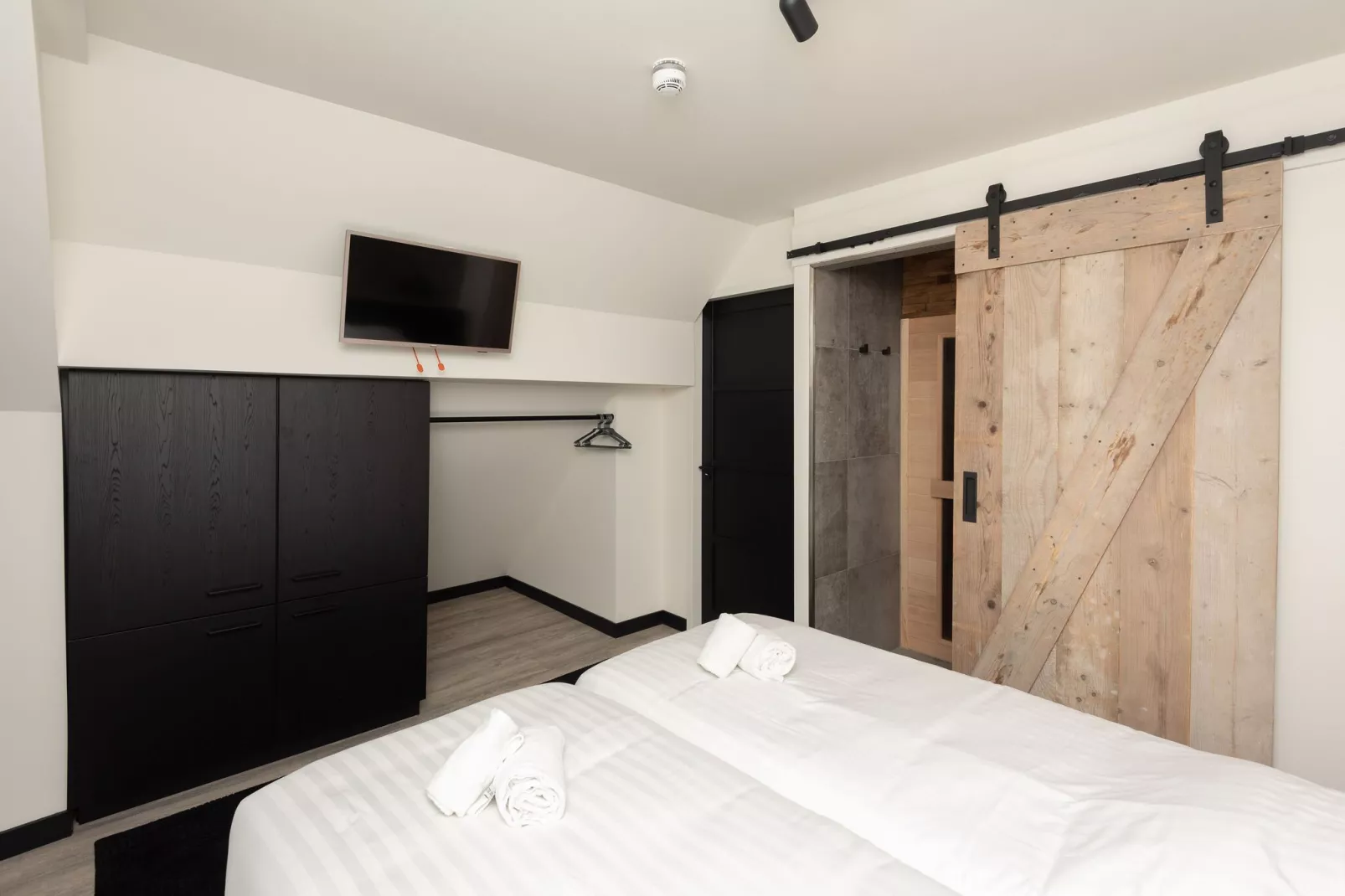 Jan van Renesseweg 1 - 2 pax-Bedroom