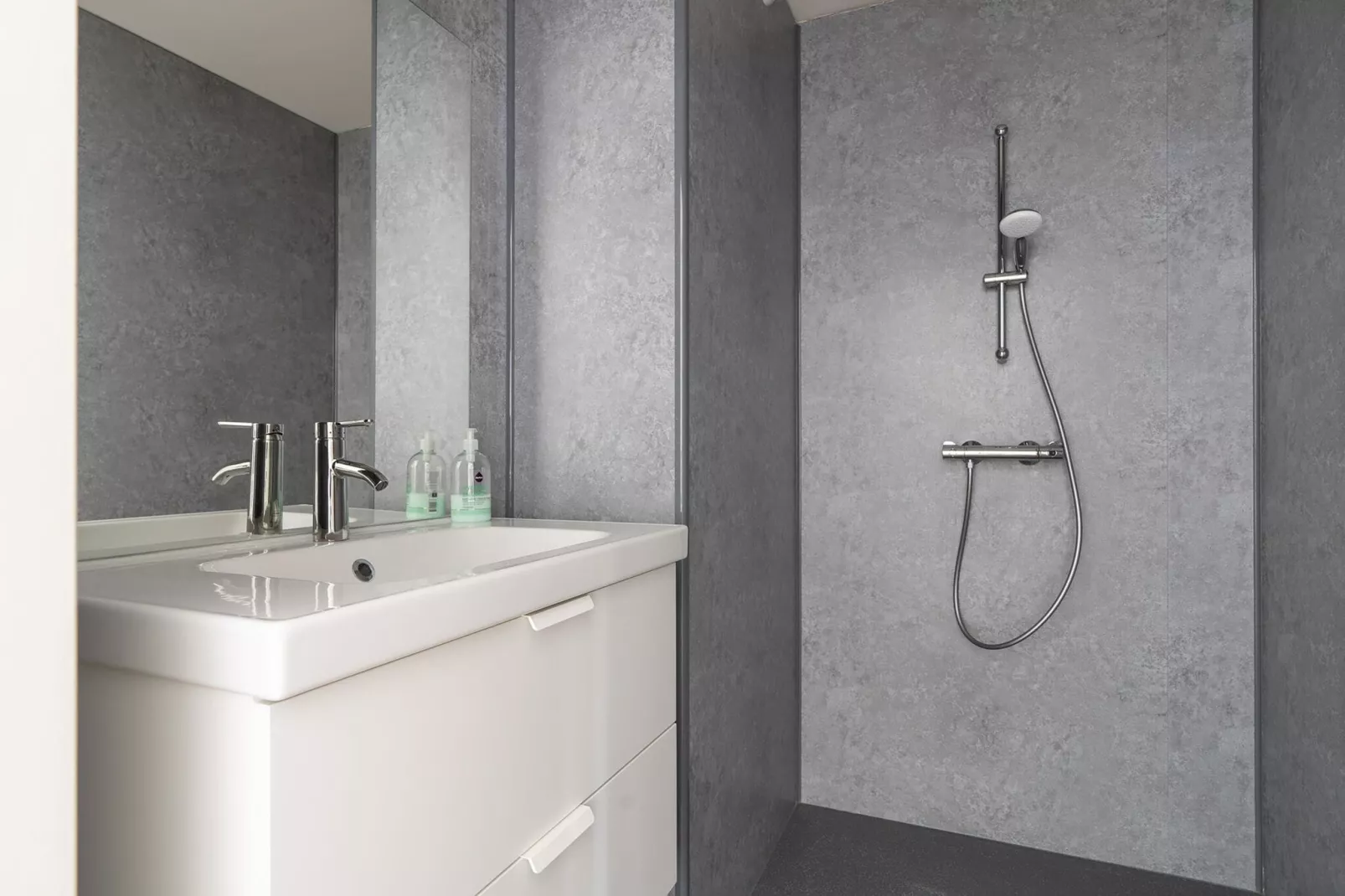 Combi Vrijersduin en Kaapsduin-Bathroom