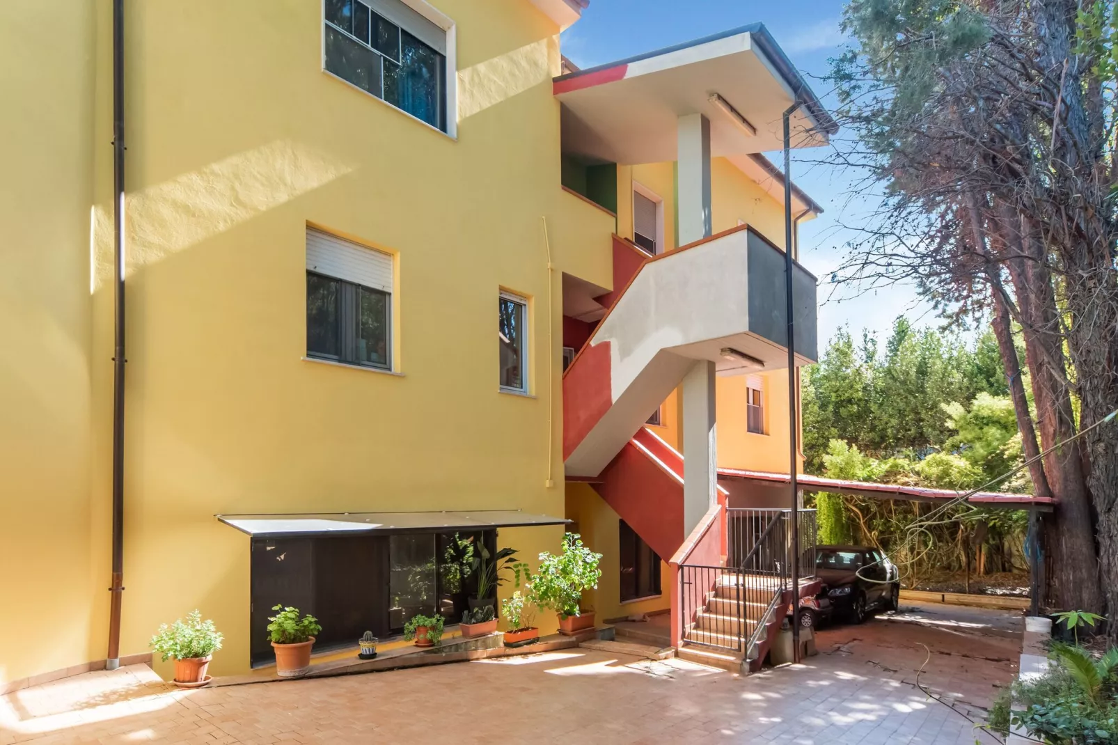 Villa Francisca-Exterior summer