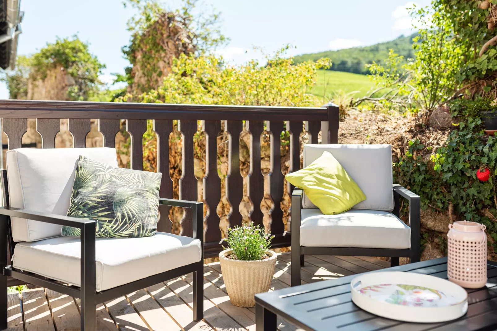 Grand Gite North-Terrace balcony