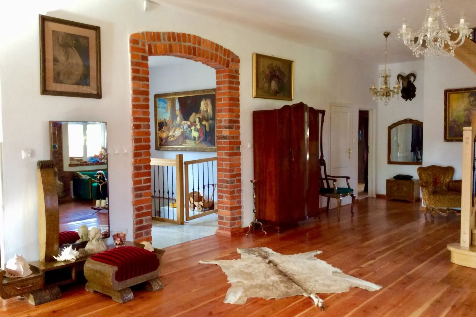 A historic manor by the sea-Landing