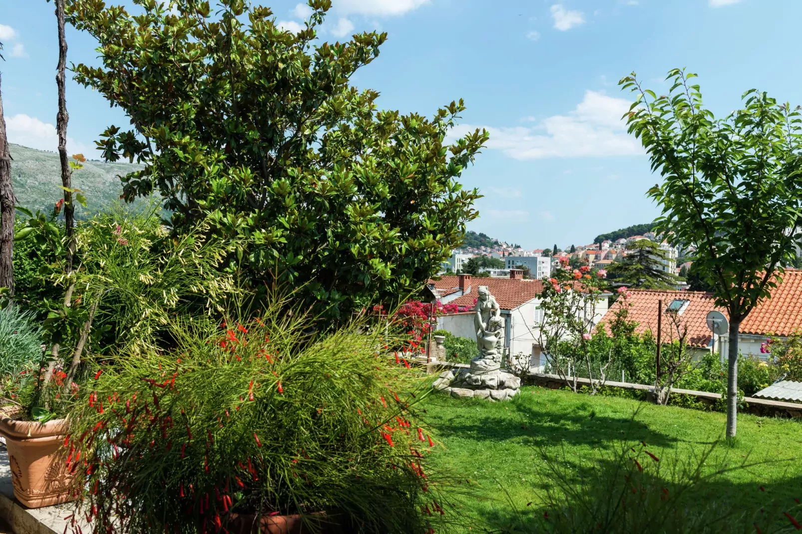 Apartment Melisa - Jardins en été