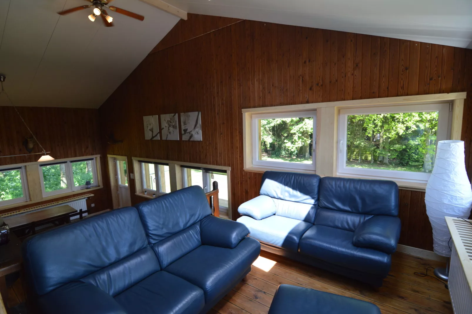 Le Chevreuil-Living room