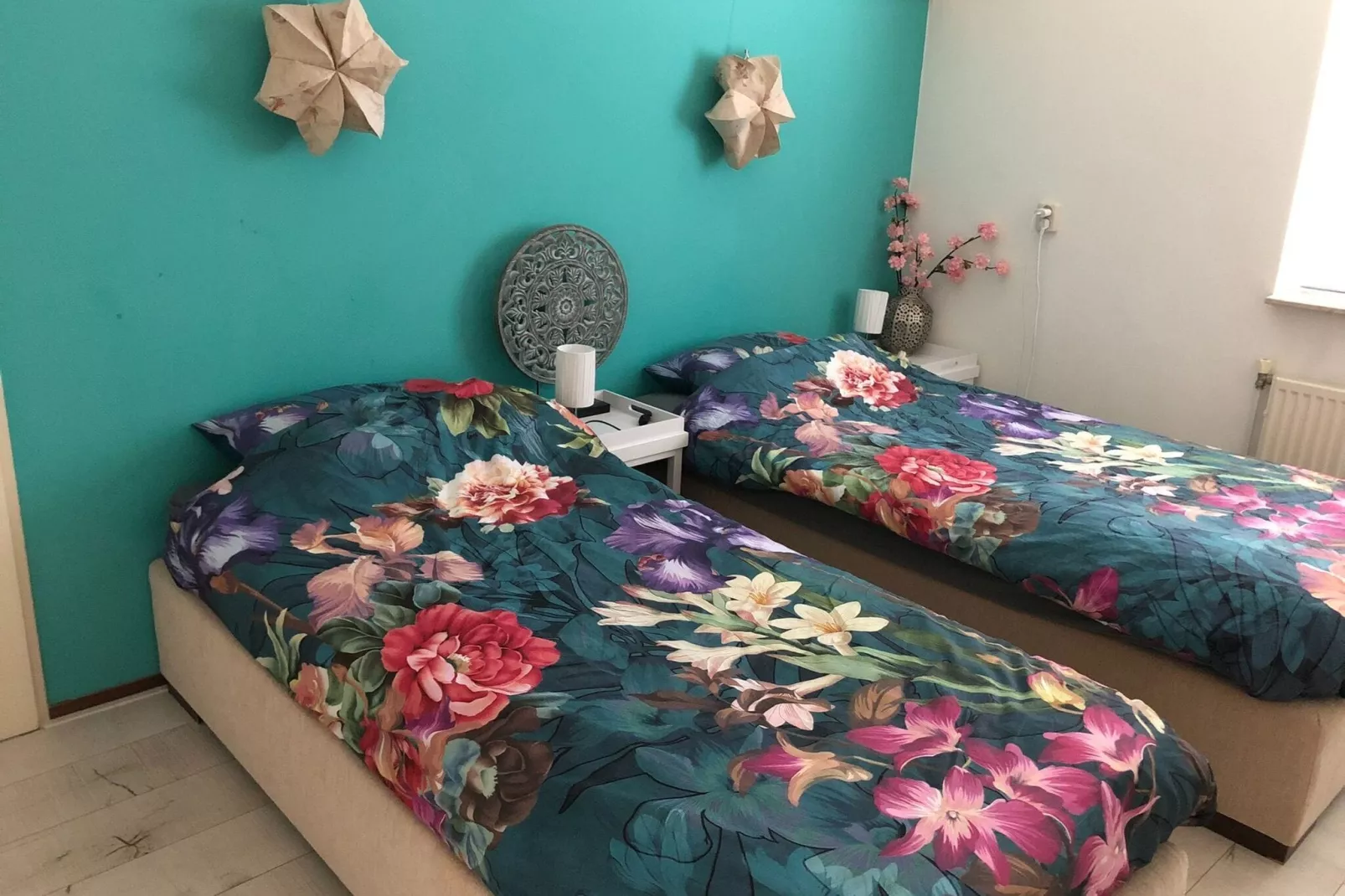 Uit en Thuis aan Zee-Bedroom