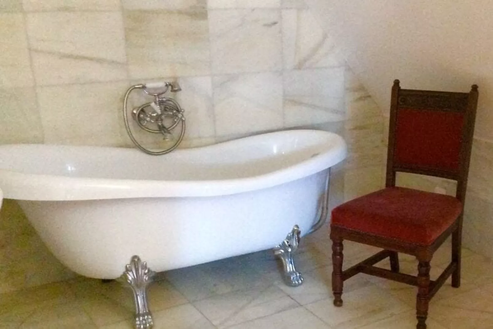 A historic manor by the sea-Bathroom