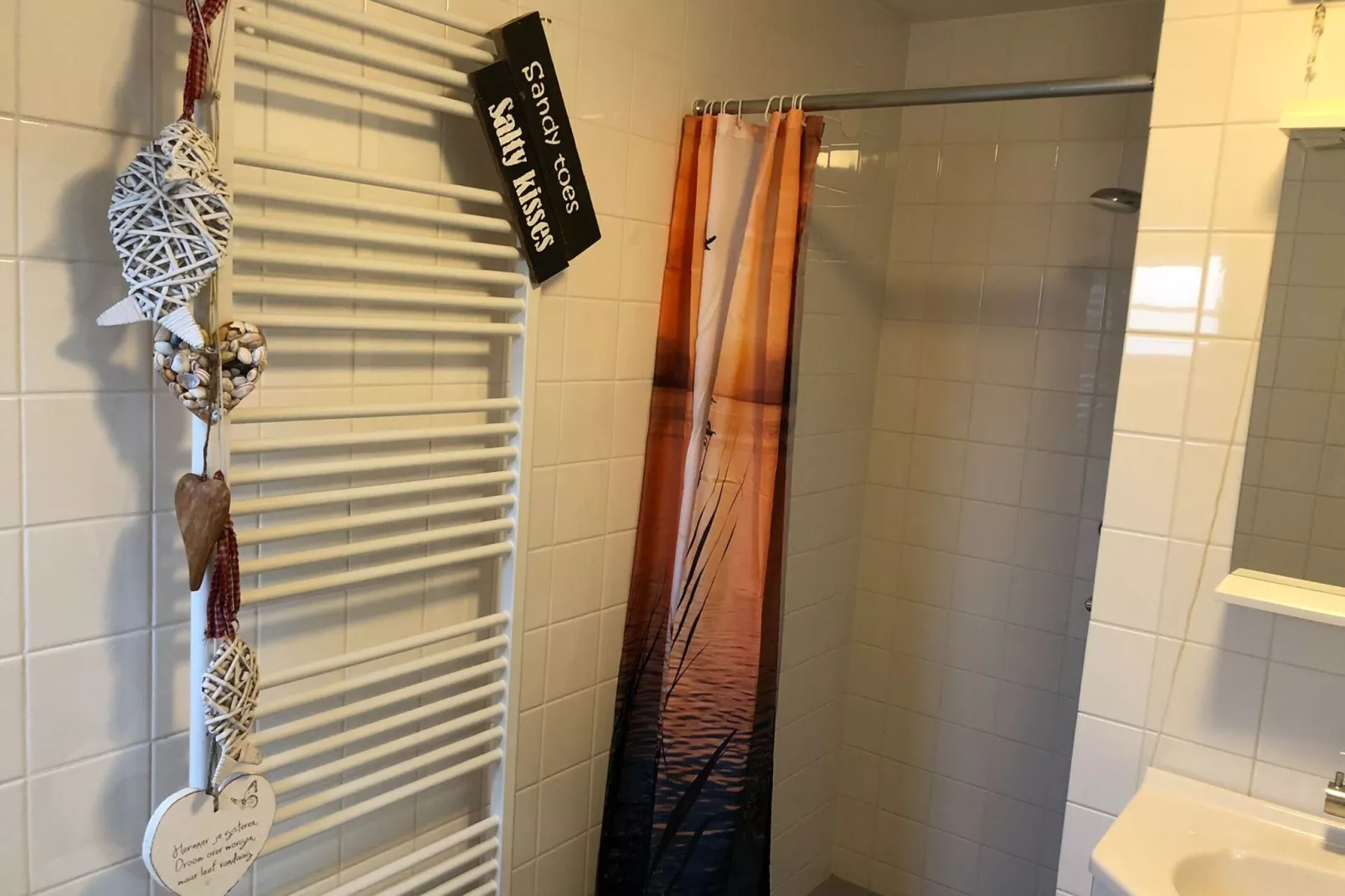 Uit en Thuis aan Zee-Bathroom