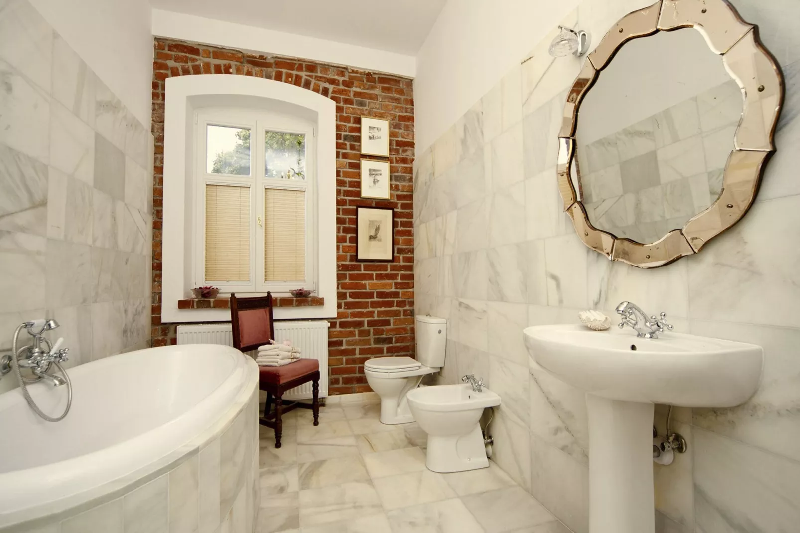 A historic manor by the sea-Bathroom