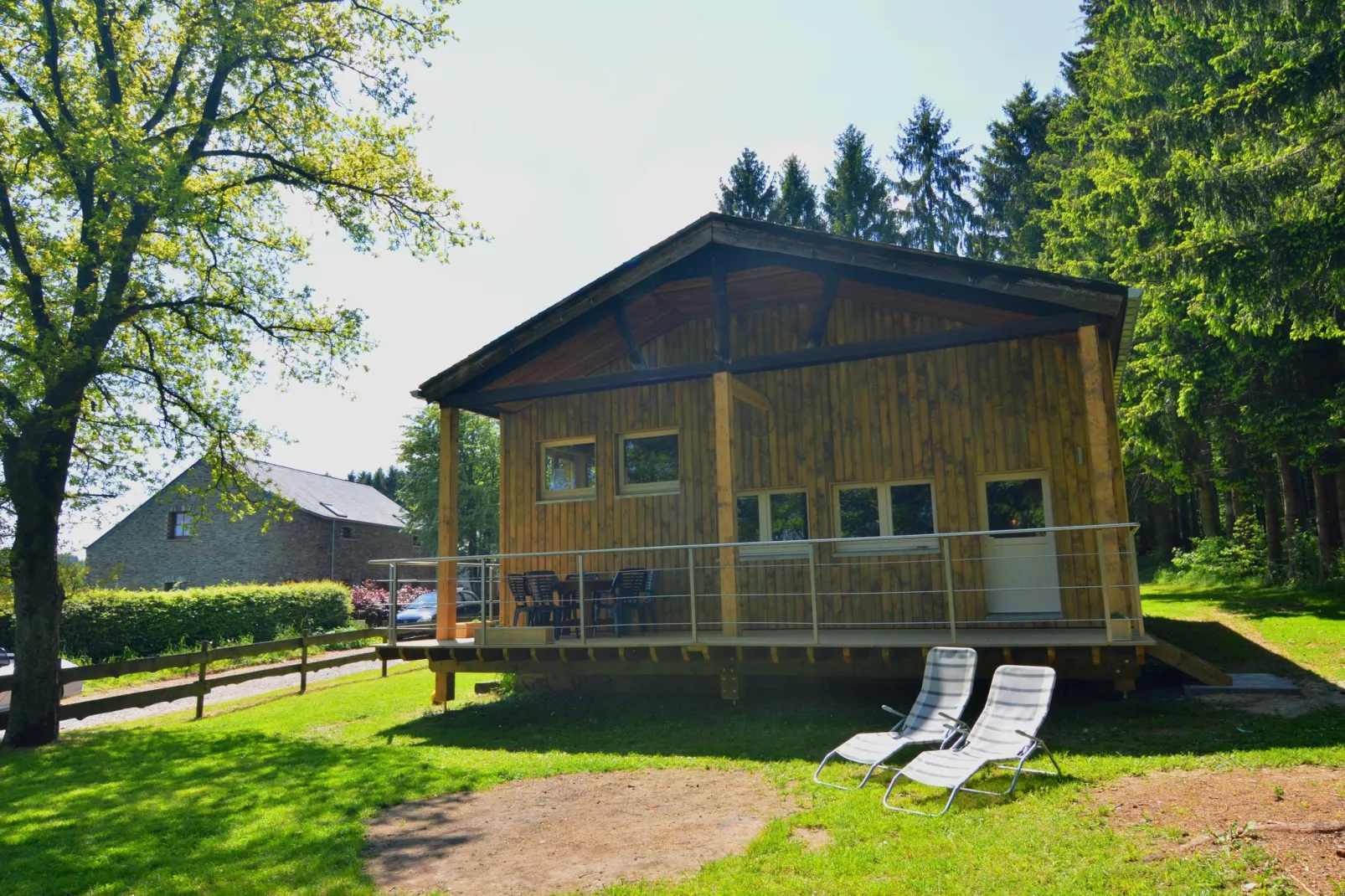 Le Chevreuil-Exterior summer