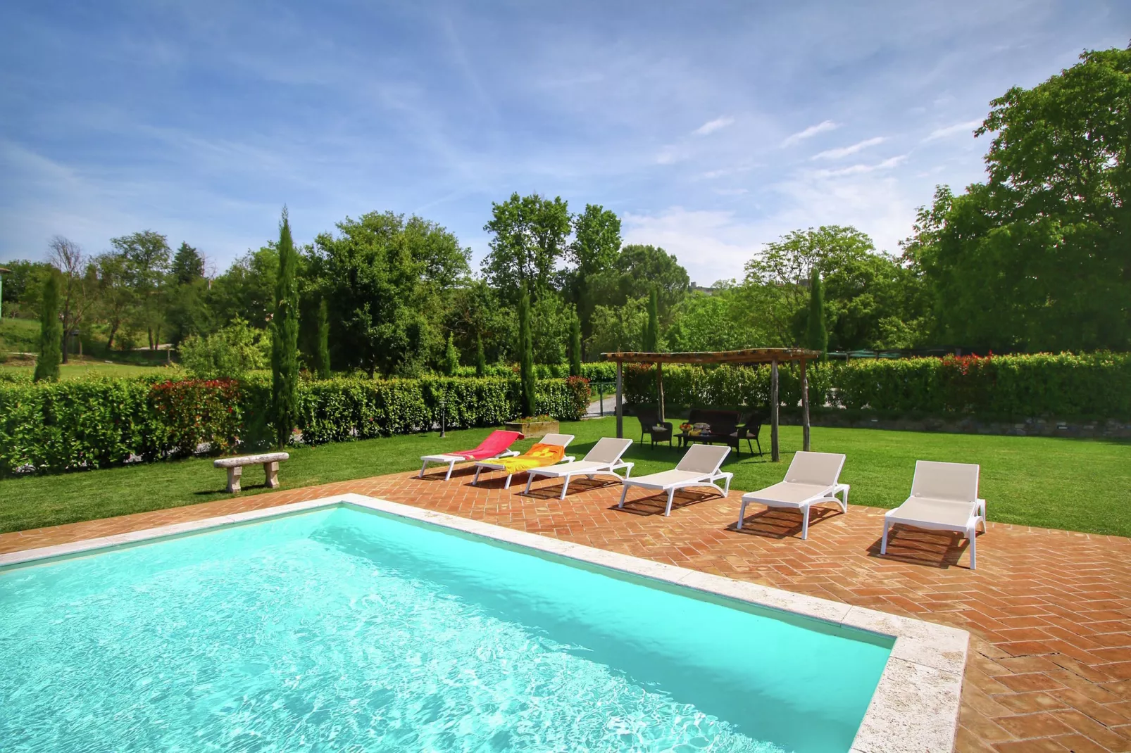 Casal Gheriglio Roseto-Pool