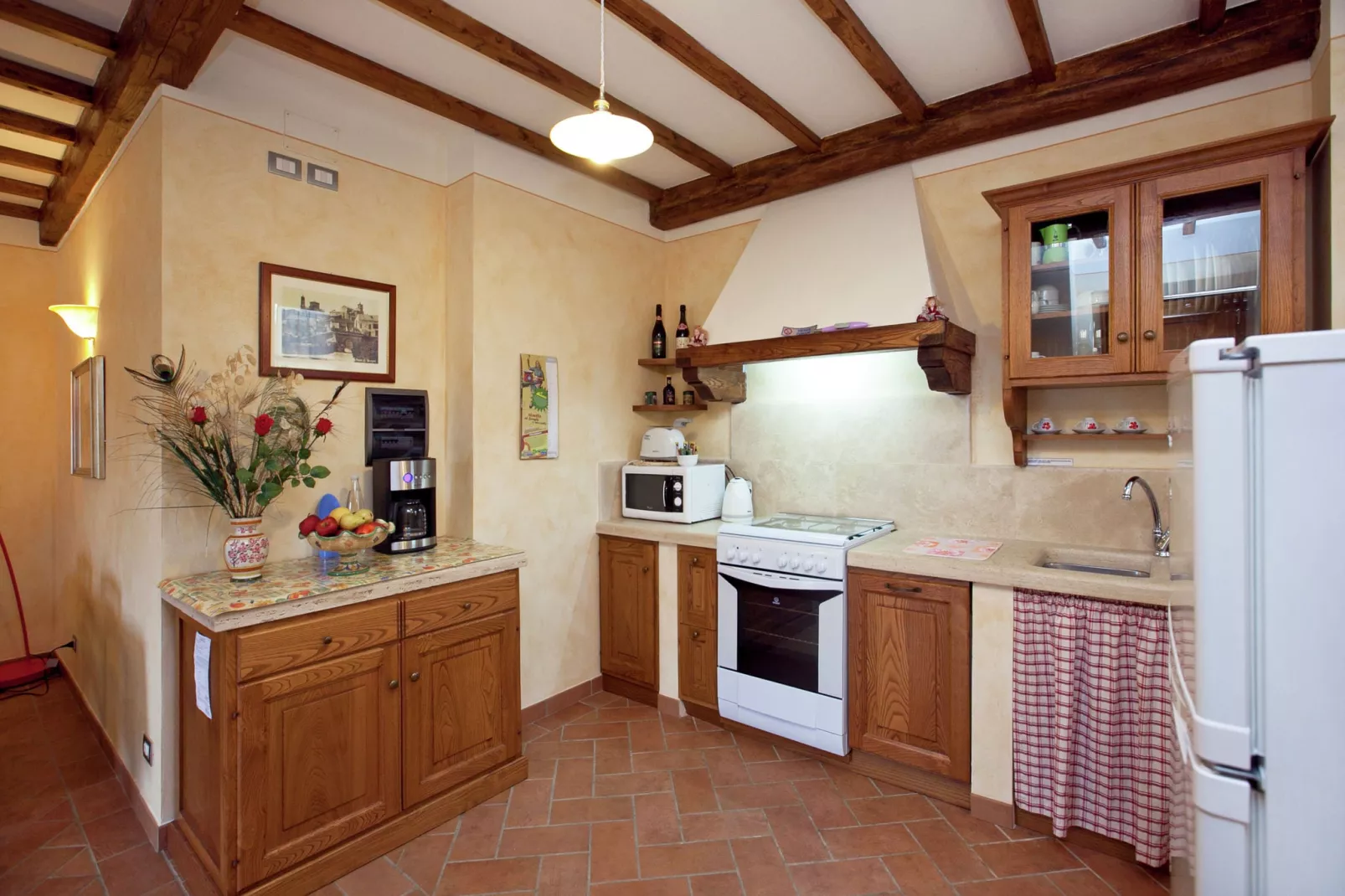 Casal Gheriglio Roseto-Kitchen
