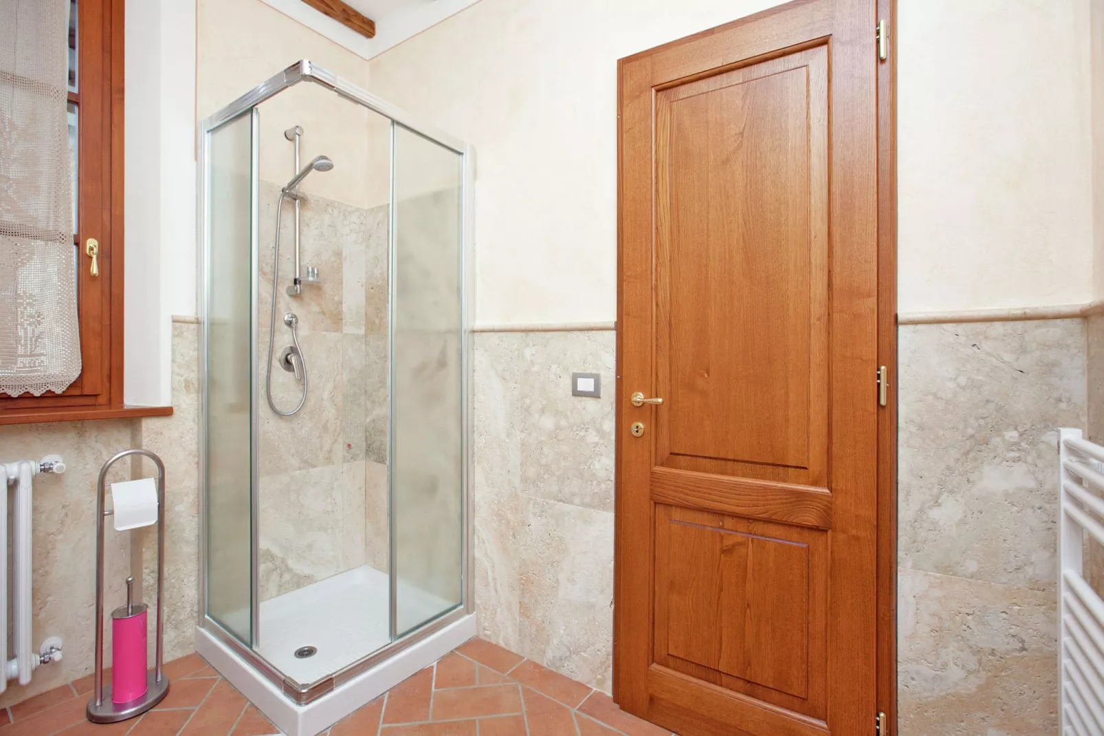 Casal Gheriglio Roseto-Bathroom