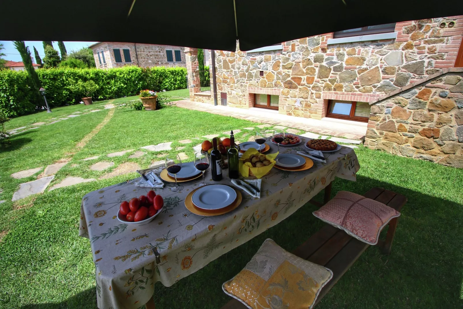 Casal Gheriglio Roseto-Terrace balcony