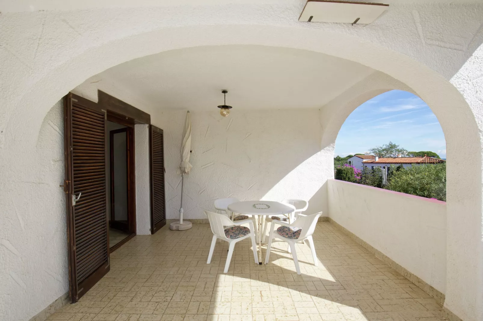 Nobis Los Pinos 2-Terrace balcony