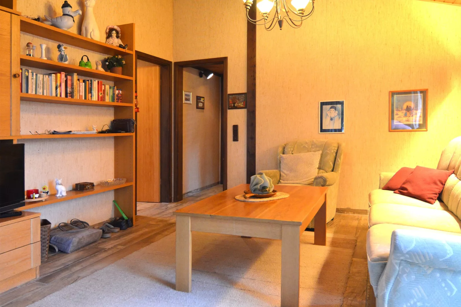 Nina-Living room
