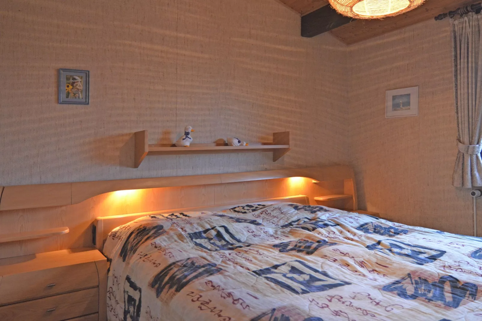 Nina-Bedroom