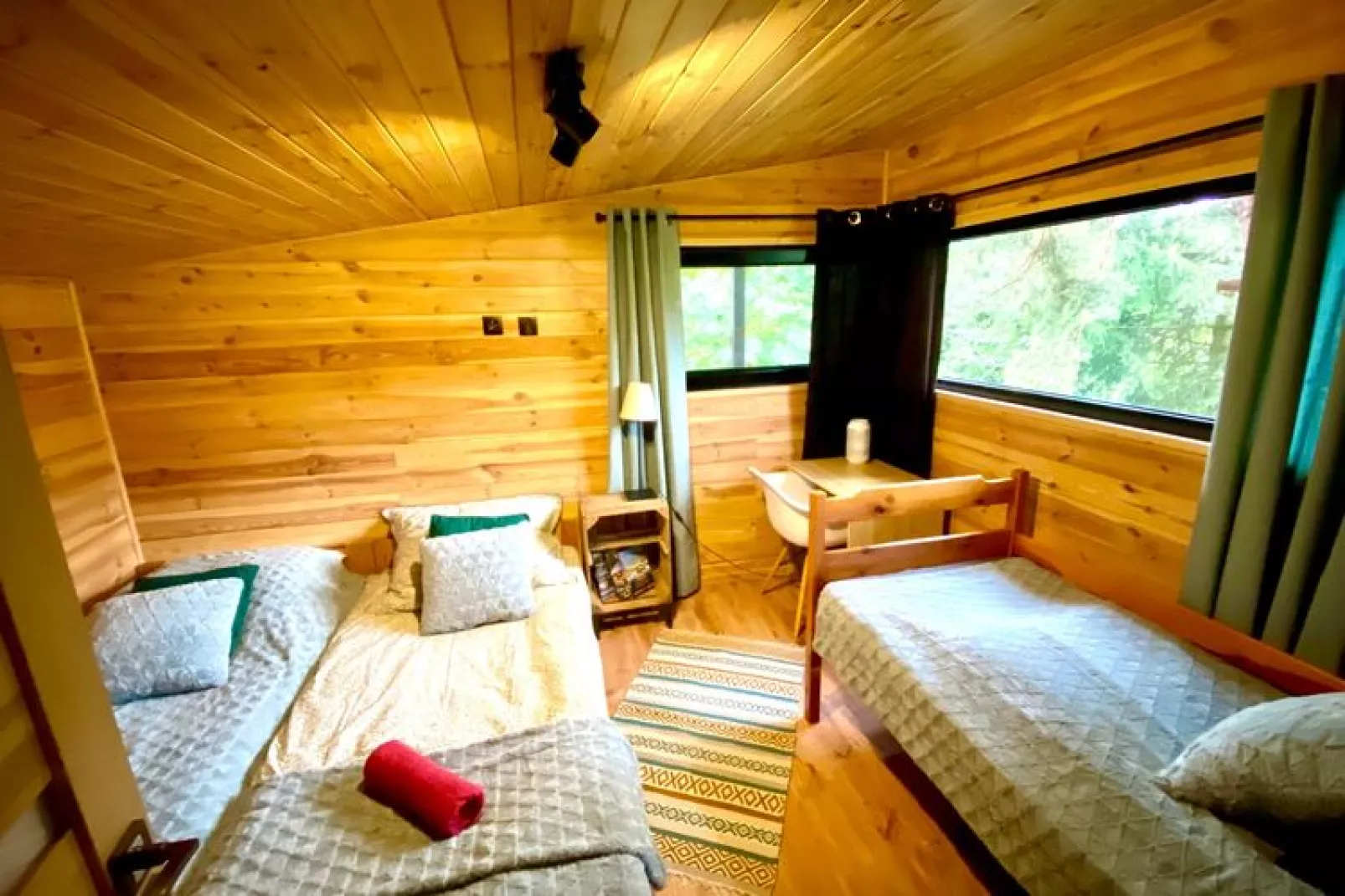A modern holiday home-Bedroom