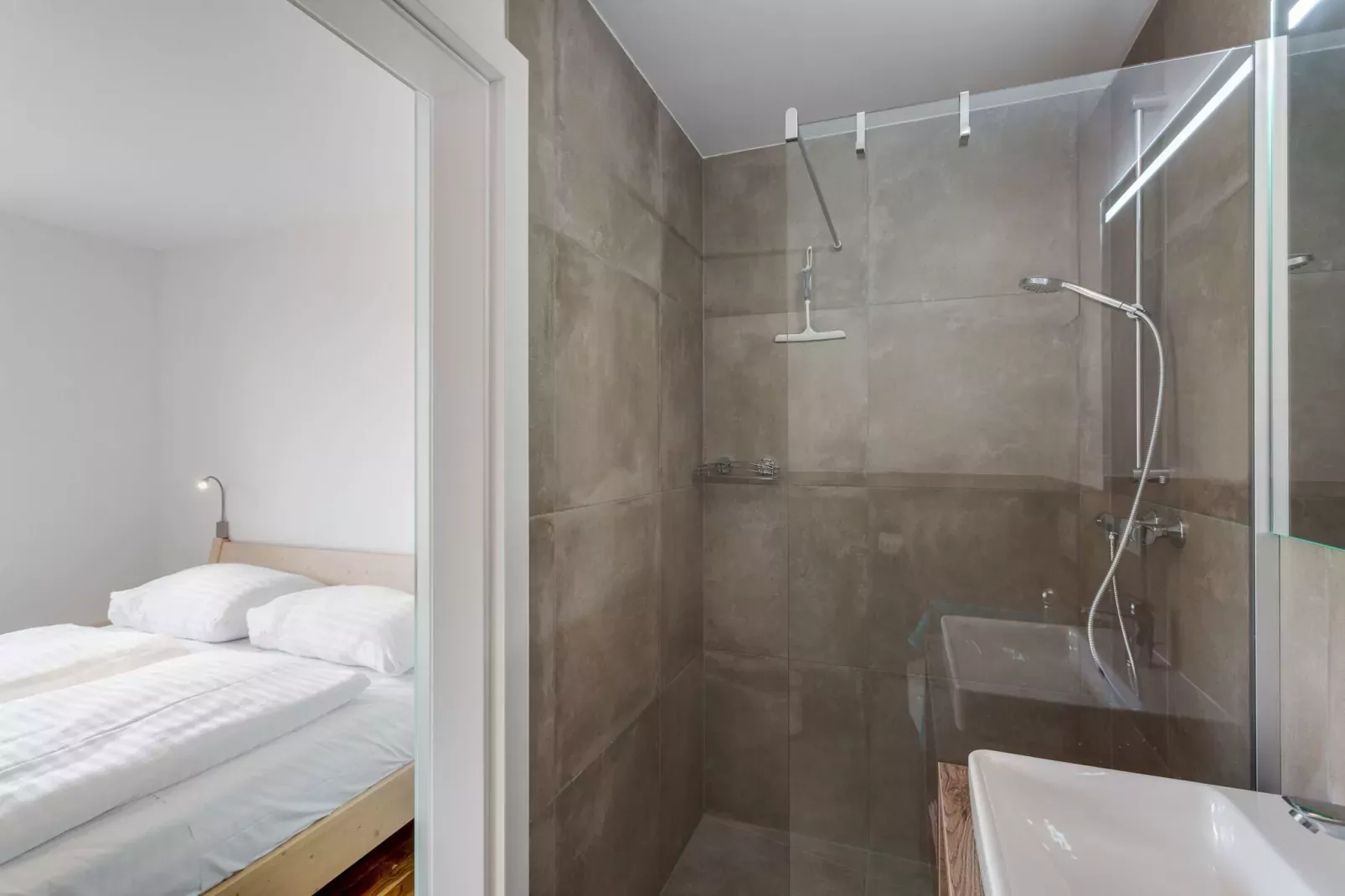 Apartment Passhöhe Top 5-Bathroom