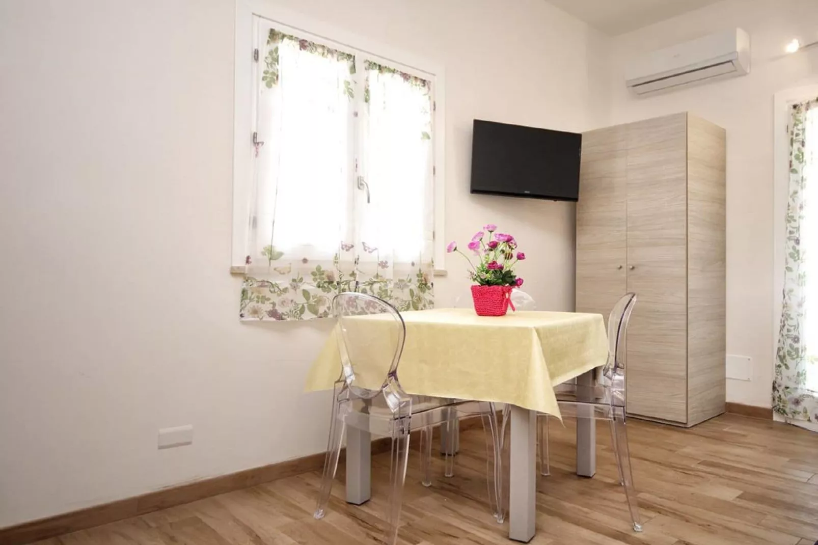 Plaia Resort 3-Living room