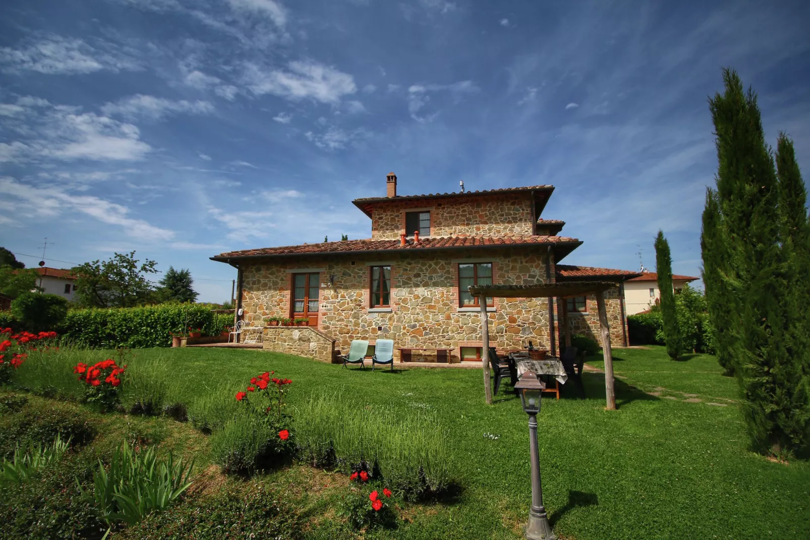 Casal Gheriglio Pergola-Exterior summer