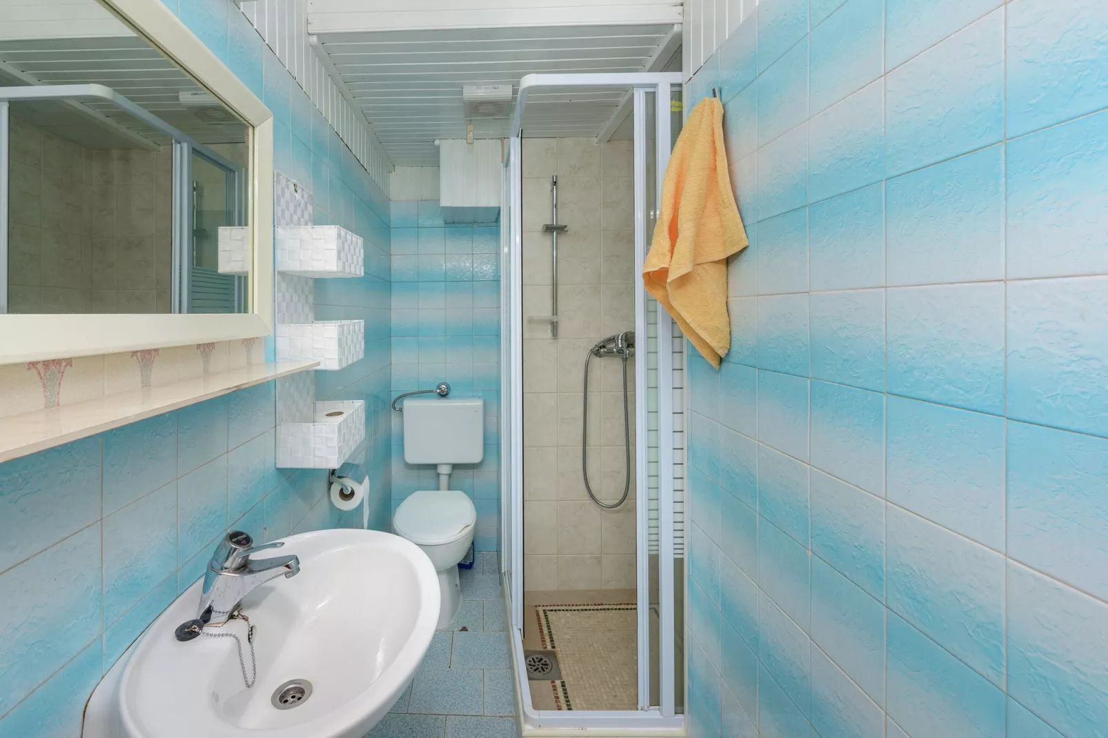 Fisherman's house-Bathroom
